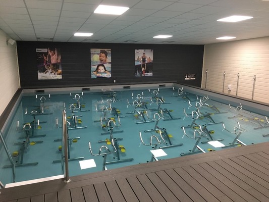 club d'aquabike / aquacycling en piscine à angers | masalledesport
