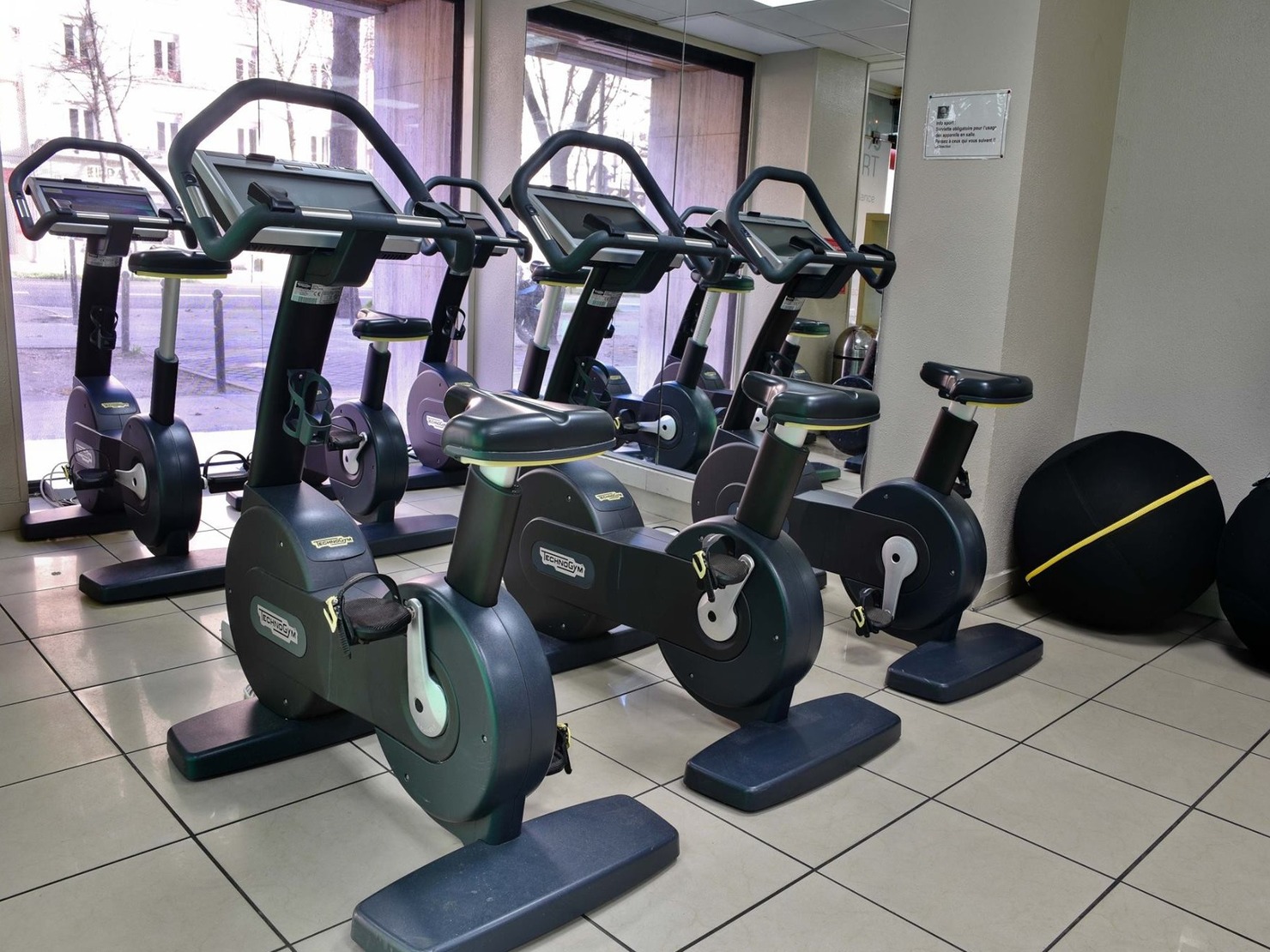 Cercle de la Forme Raspail | Tarifs, Avis, Horaires, Essai Gratuit